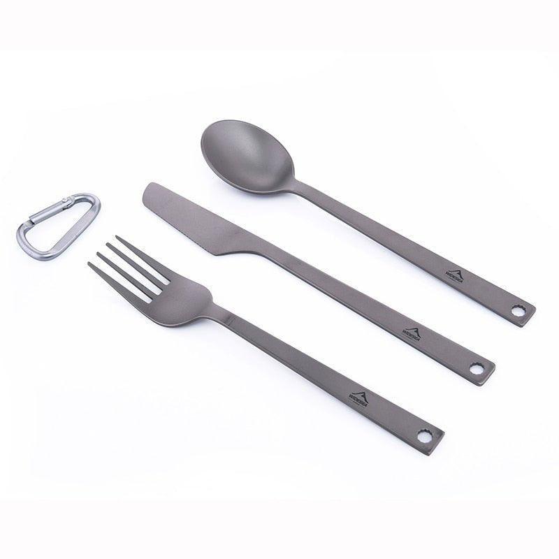 Ultra-light cutlery set for easy use at camps and BBQs